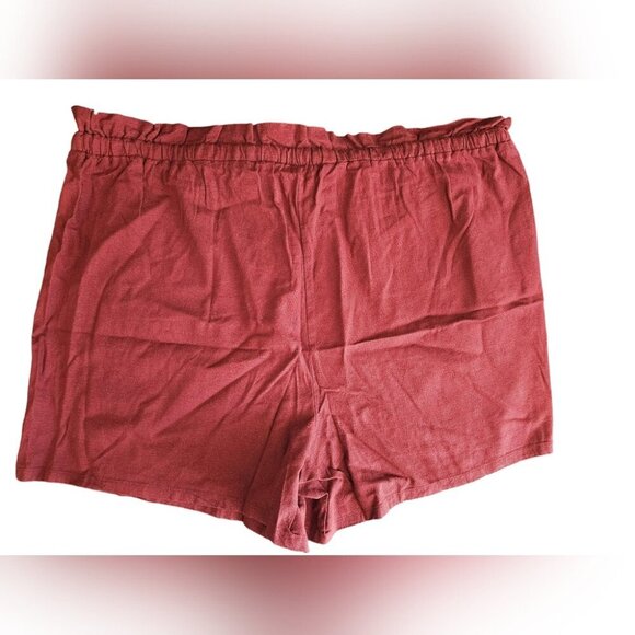 Torrid 5" Pull-On Studio Luxe Ponte Mid-Rise Paperbag  Waist Short Rust Brown - Picture 7 of 9